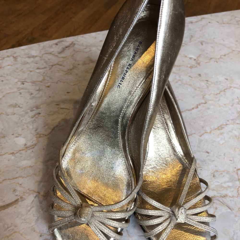 Gold Banana Republic Dress heels